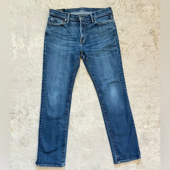 Abercrombie & Fitch Men’s Kennan Straight Stretch Blue Denim Jeans Size 33 x 32 - Picture 2 of 8